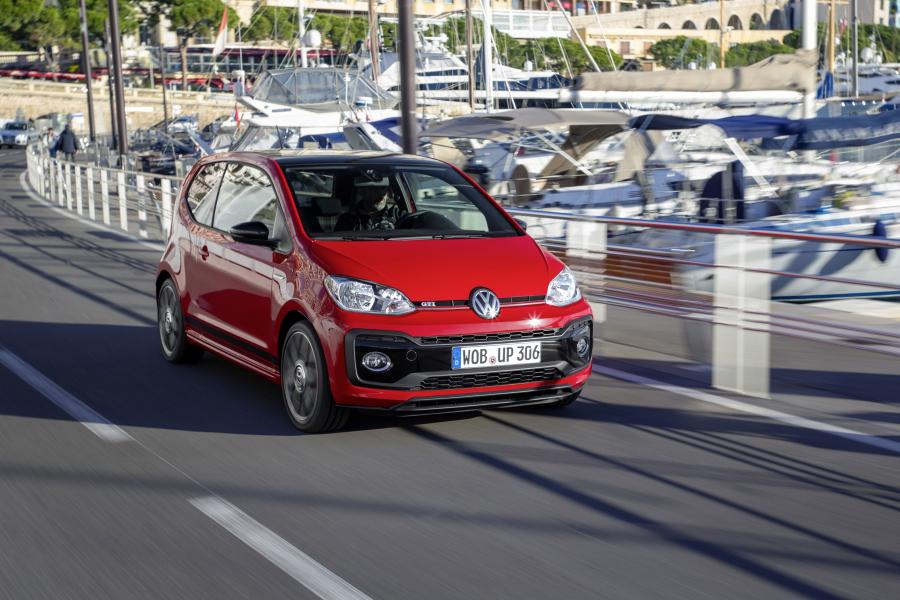 Volkswagen up! GTI 2018 года  (WW) (фото 21 из 41)